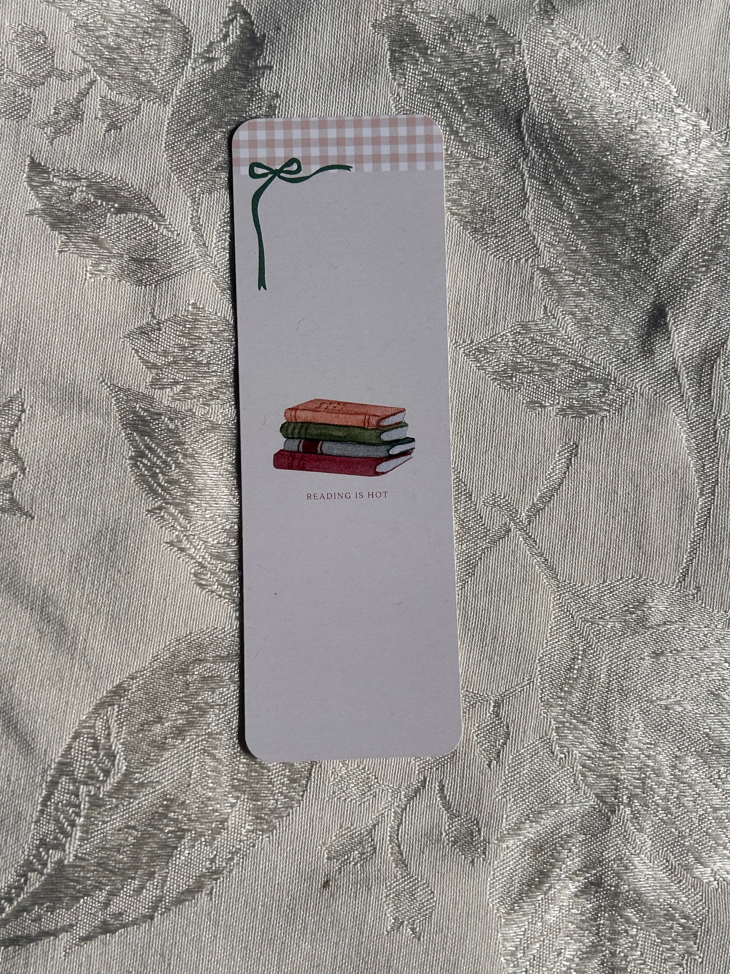 Reading is Hot bookmark
